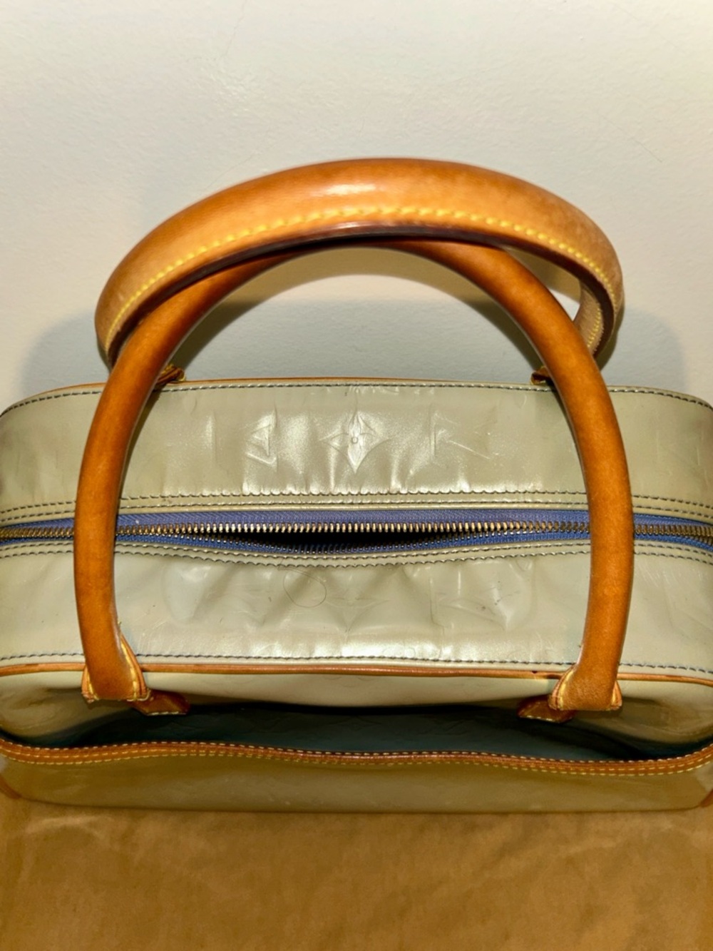 Auth Louis Vuitton Green Vernis Patent Tompkins Square Monogram Leather
Tote - Picture 3 of 15